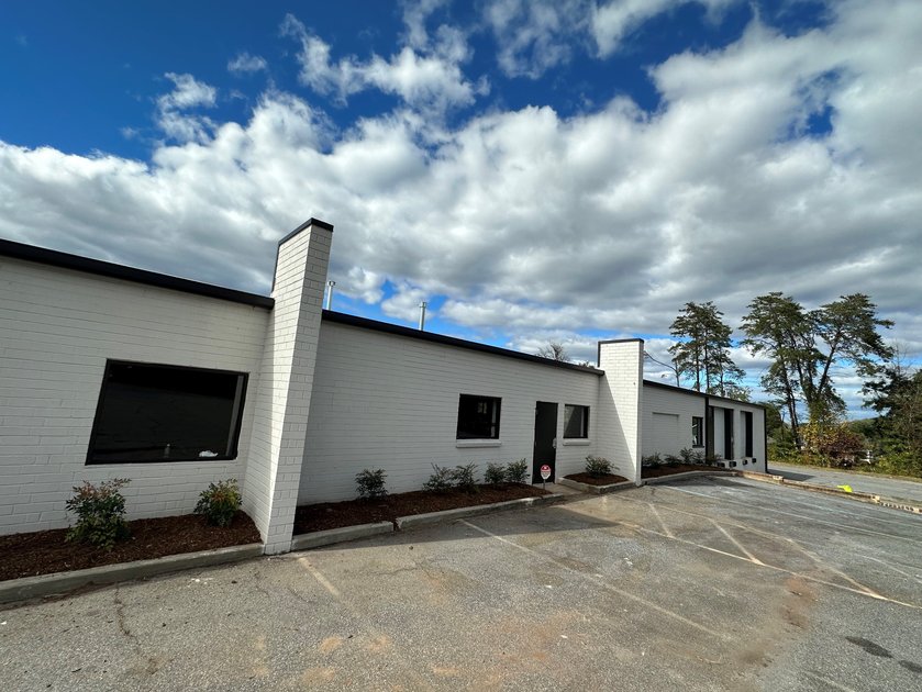 100K +/ SF Industrial Building Hickory, NC Commercial First