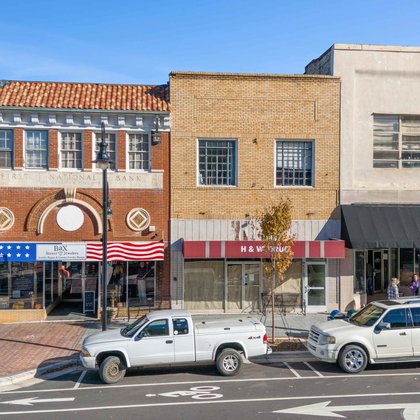 12 E 1st Street Main